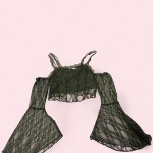 Romwe Green Lace Crop Top with bell sleeves size medium NWT New with tags